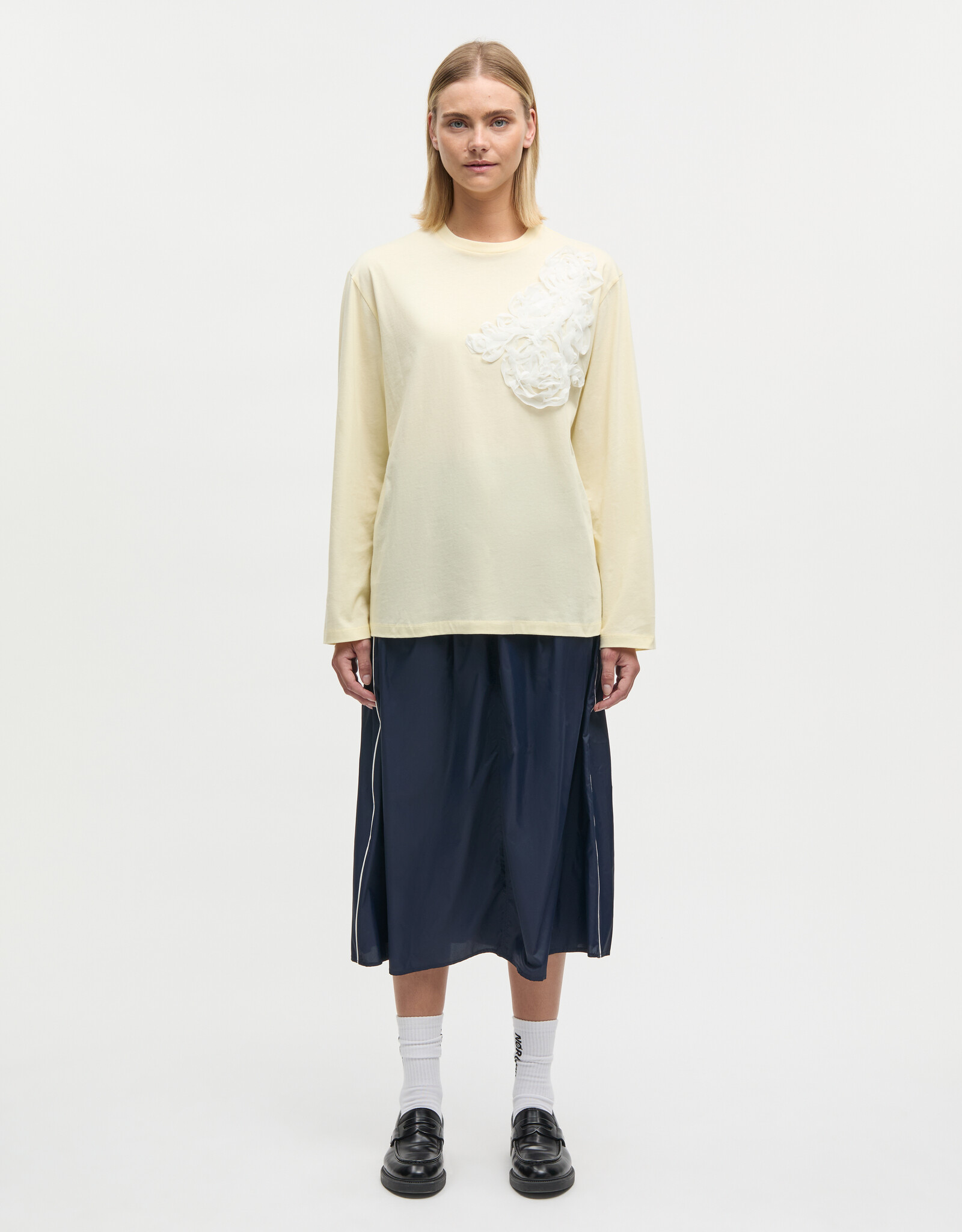 Mads Norgaard MADS NØRGAARD JERRY TEE - ALMOND OIL