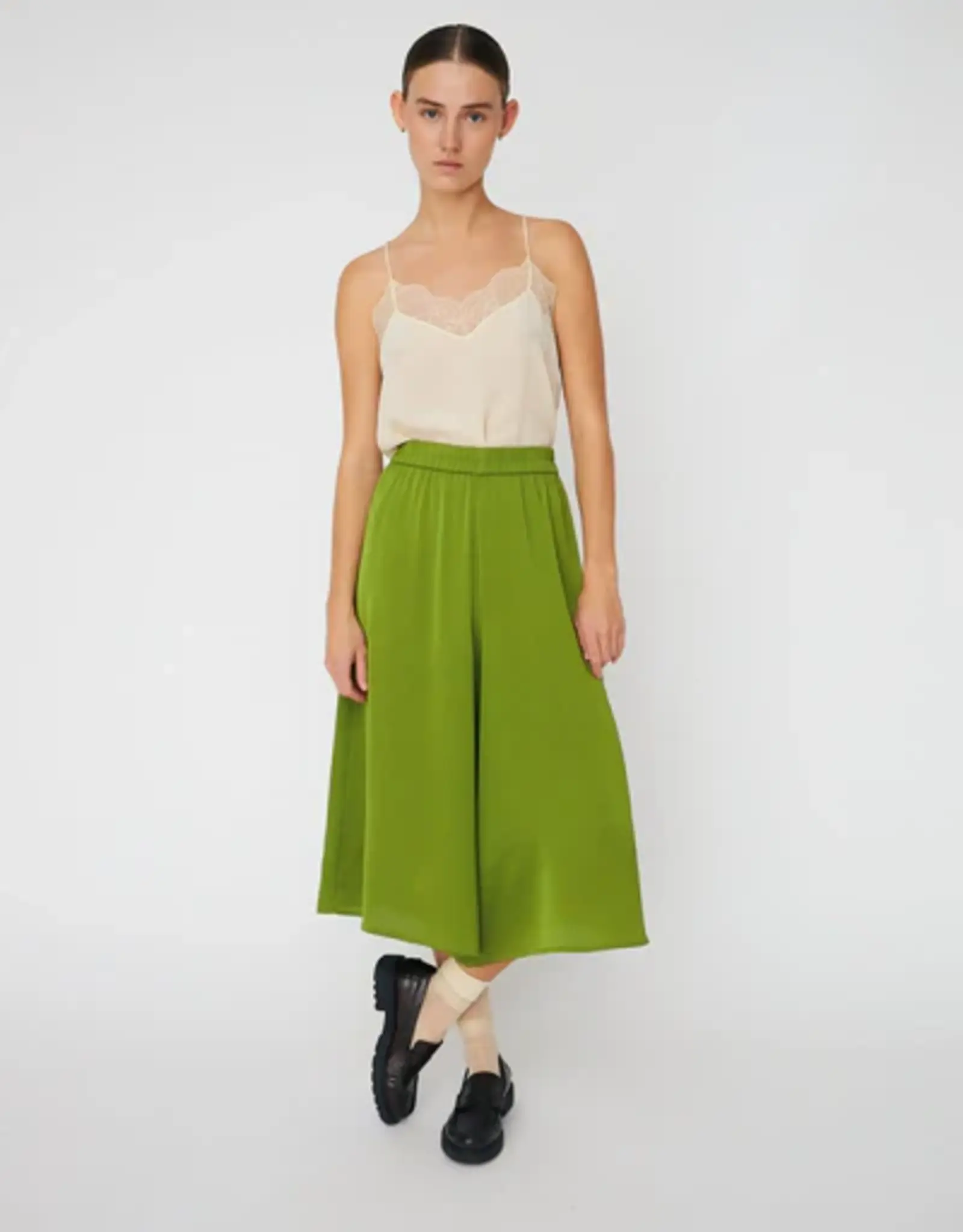 STELLA NOVA DELICATE SHORTS - GREEN FLASH