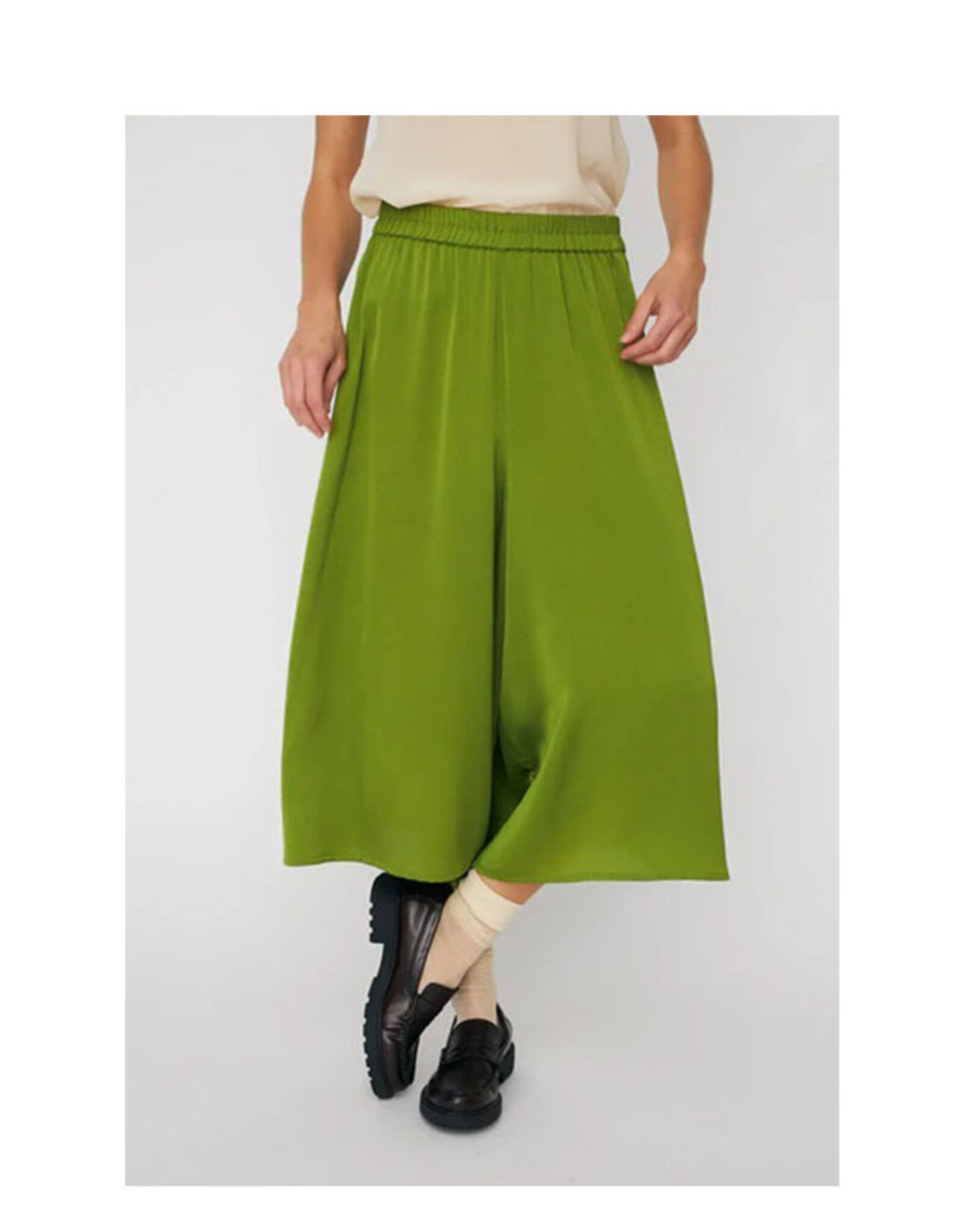 STELLA NOVA DELICATE SHORTS - GREEN FLASH