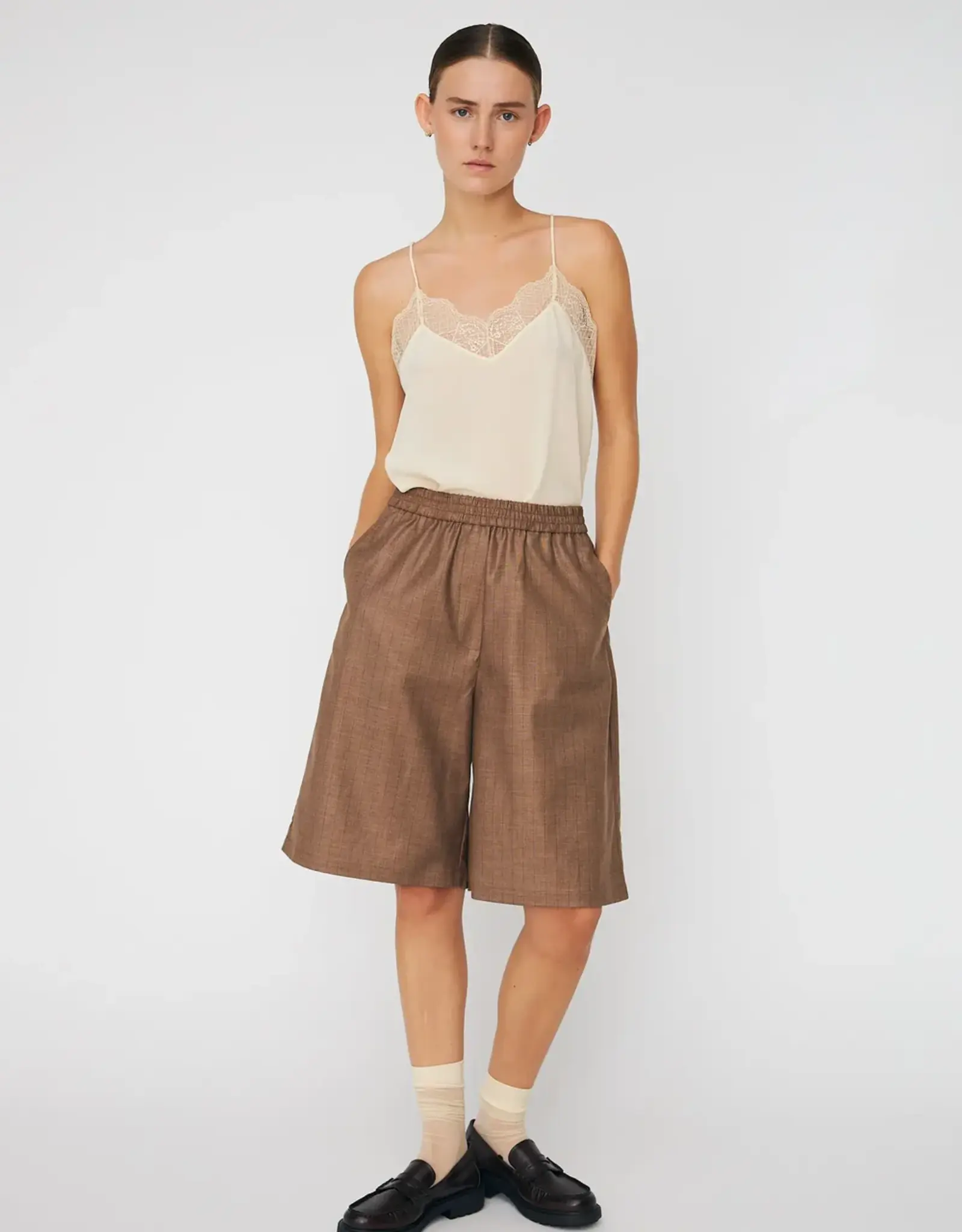 STELLA NOVA STRIPED SHORT - BROWN 735