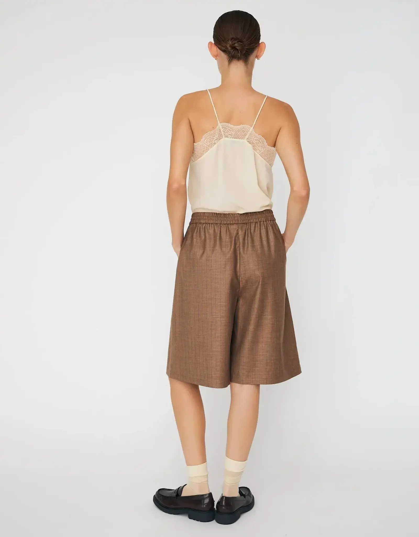 STELLA NOVA STRIPED SHORT - BROWN 735