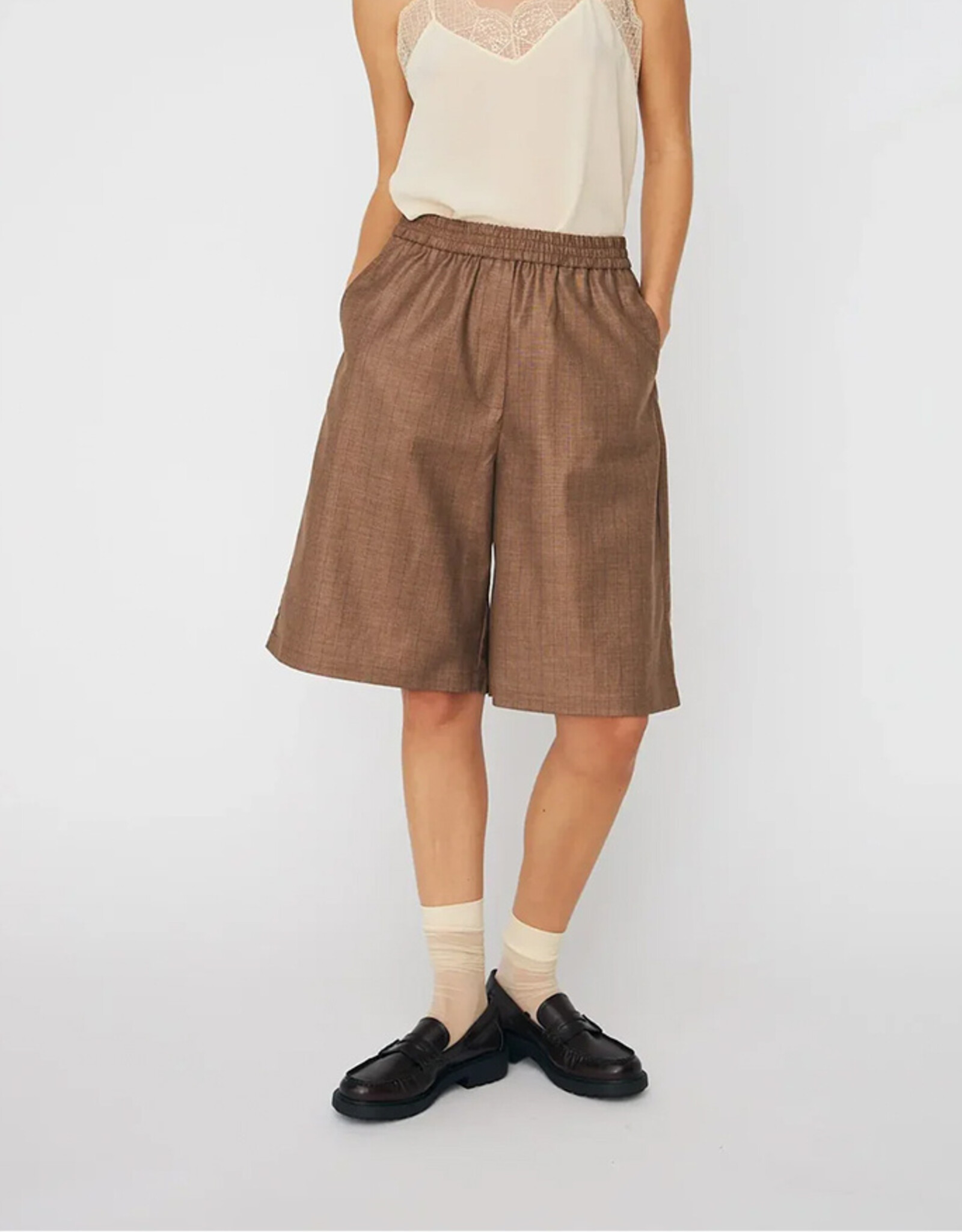 STELLA NOVA STRIPED SHORT - BROWN 735