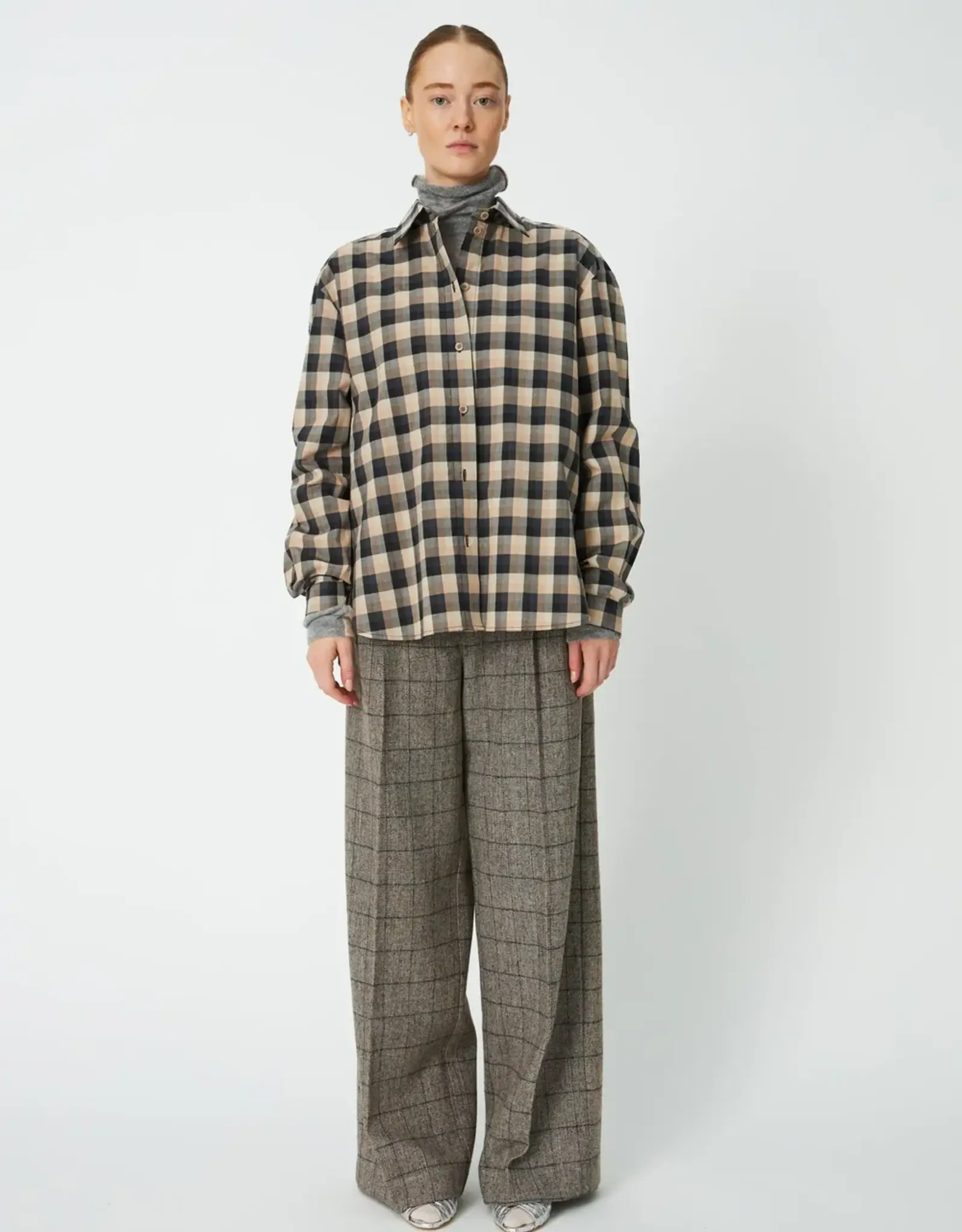STELLA NOVA OVERSIZED CHECKED SHIRT - BEIGE/BLACK