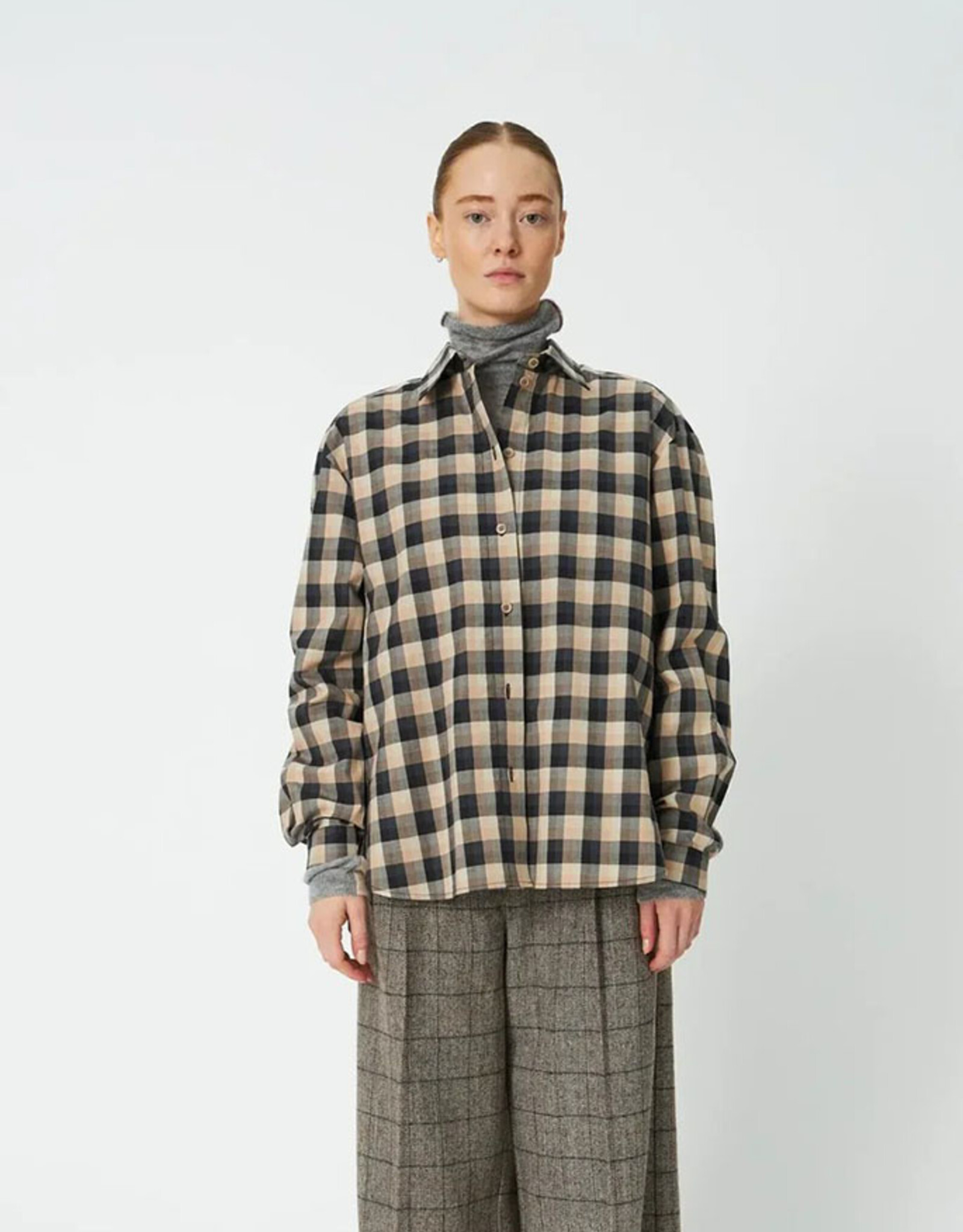 STELLA NOVA OVERSIZED CHECKED SHIRT - BEIGE/BLACK