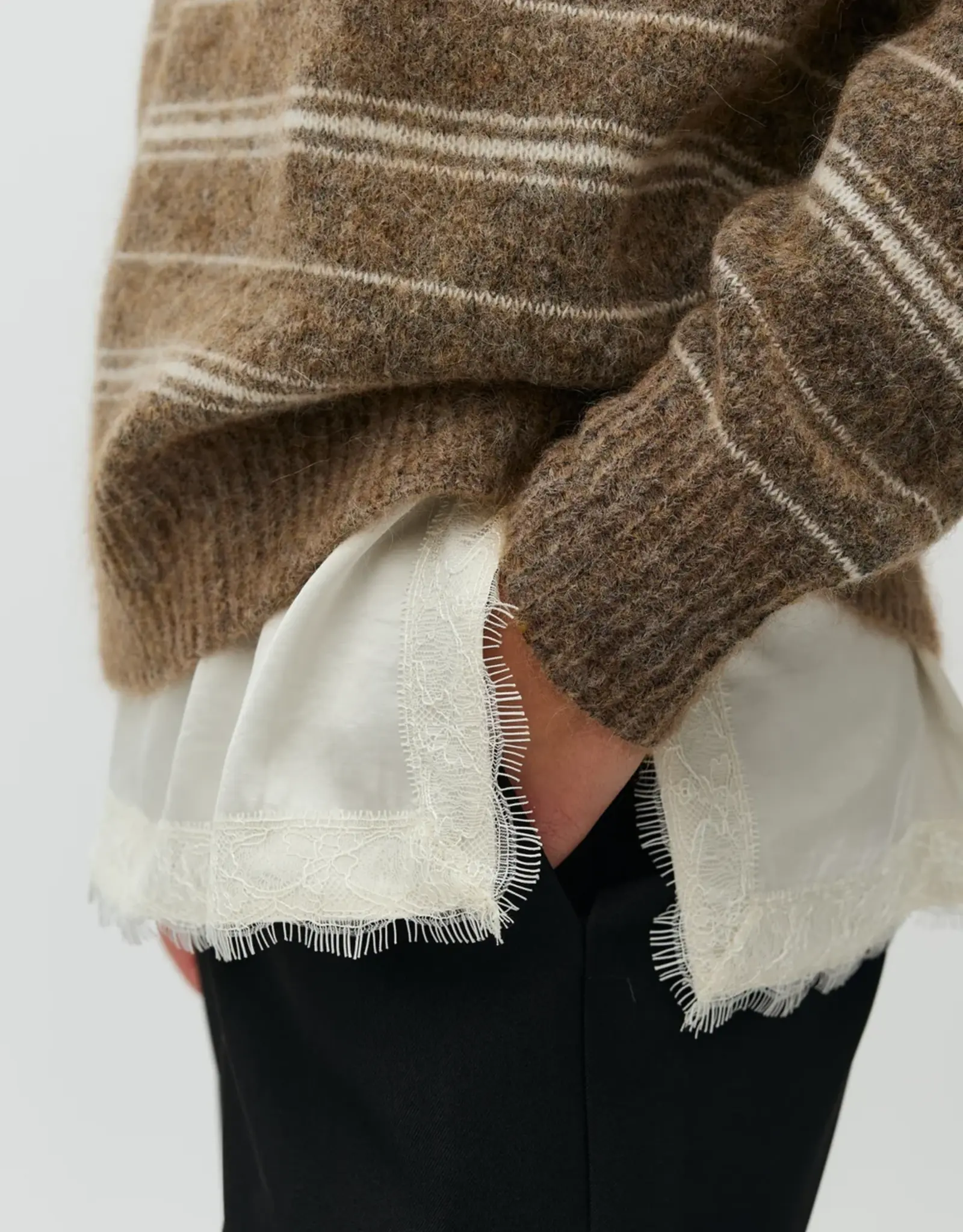MbyM MBYM EMIN KNIT SWEATER - FALCON STRIPE