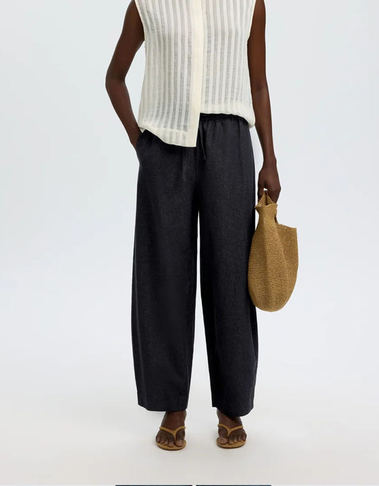Selected Femme SELECTED FEMME BARREL WILLOW LINEN PANTS - D NAVY