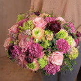 Seasonal Signature Bouquet (150 EUR)