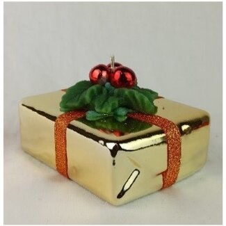Daniel Ost Candles 14Cubo mm.h. 110x90x40 Gold Metallic w/ holly and red ribbon and red dots