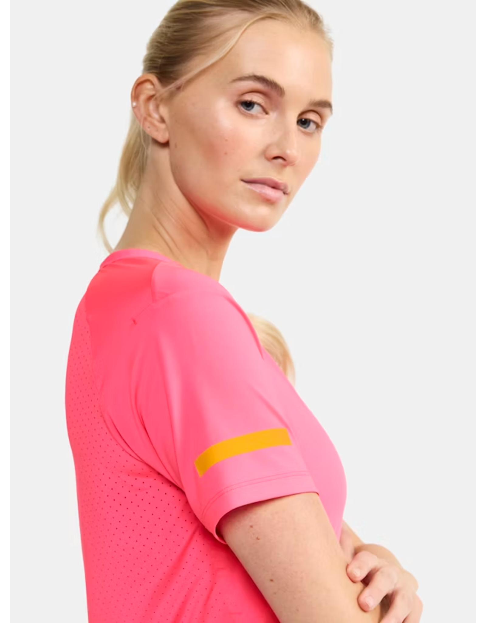 Craft PRO HYPERVENT TEE 2 W-Dames-FUCHSIA