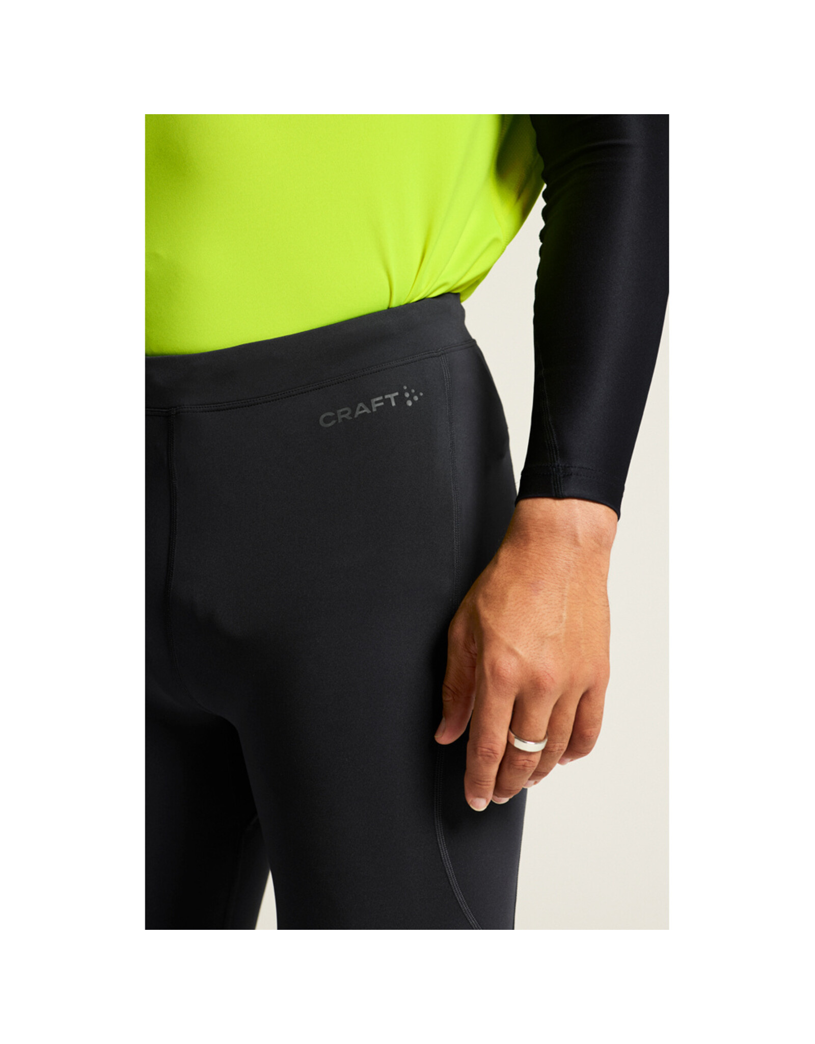 Craft ADV ESSENCE SHORT TIGHTS 2 M-BLACK