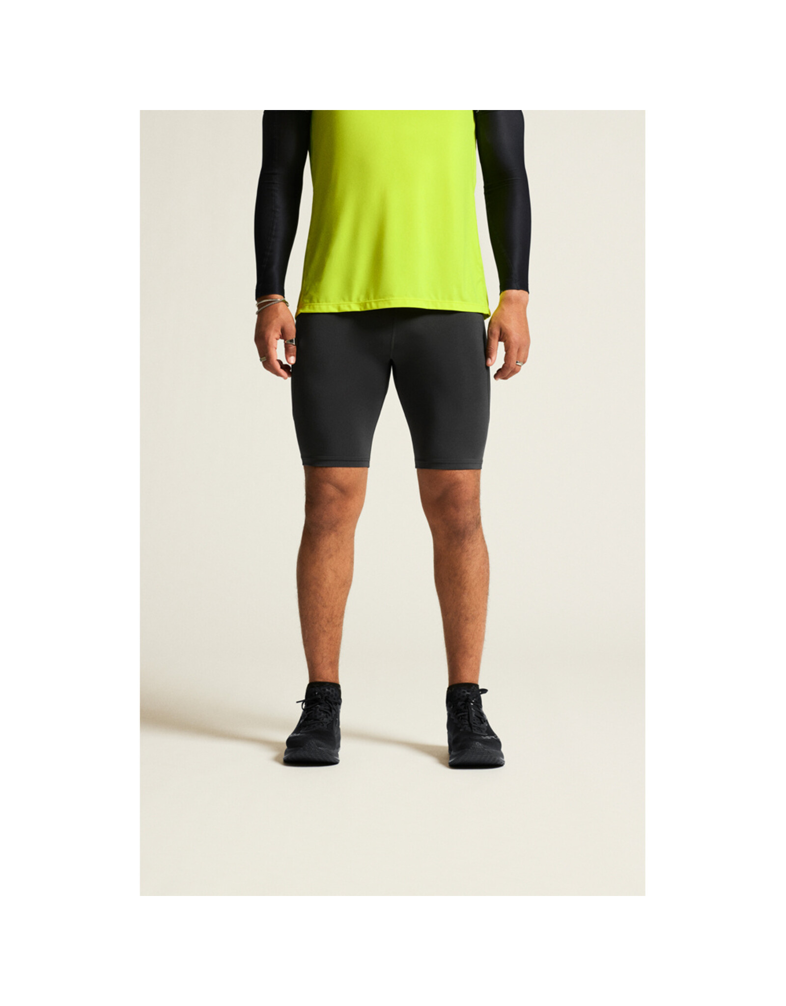 Craft ADV ESSENCE SHORT TIGHTS 2 M-BLACK