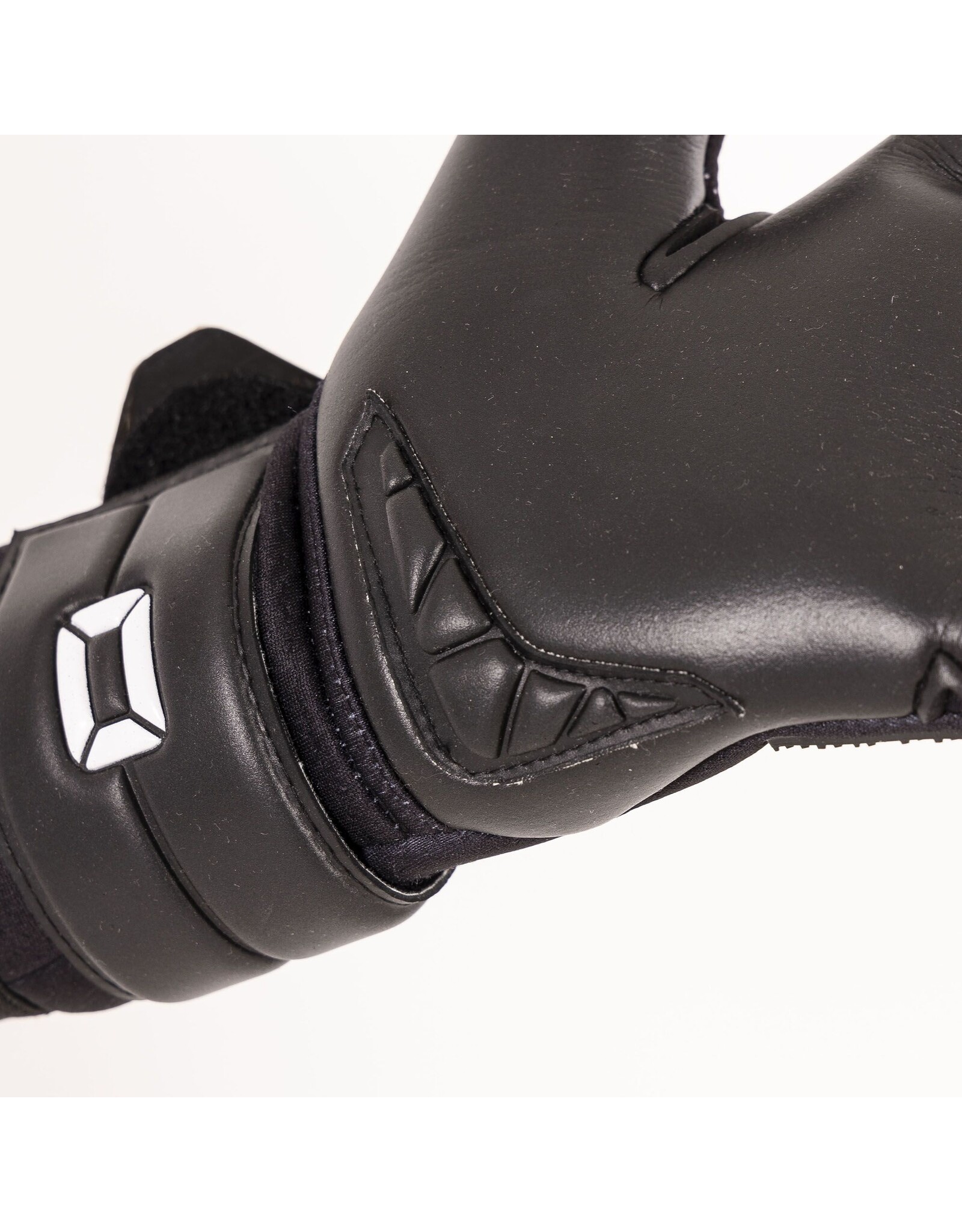 Stanno Hardground RFH VI Goalkeeper Gloves-Black