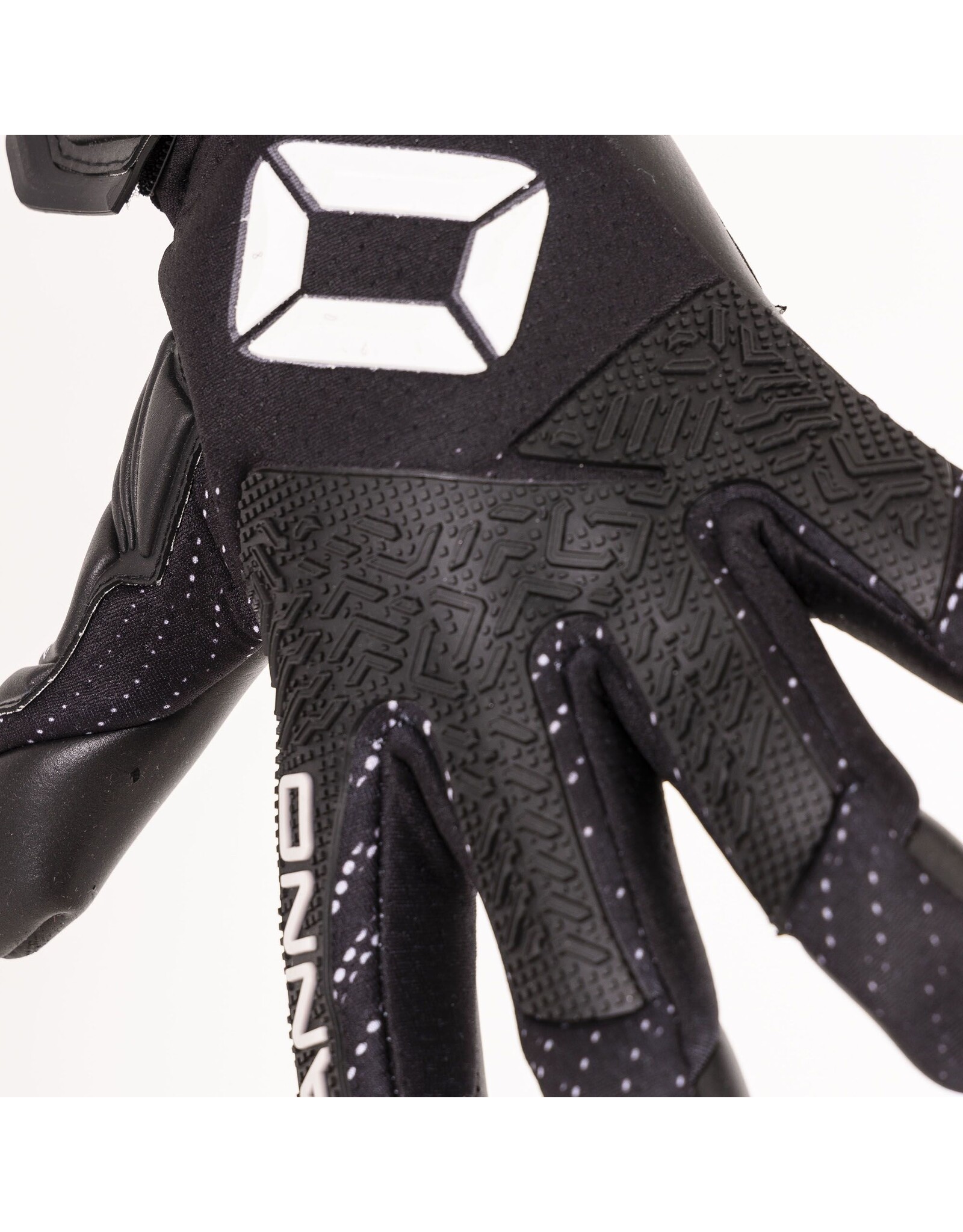 Stanno Hardground RFH VI Goalkeeper Gloves-Black