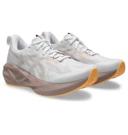 Asics NOVABLAST 5-Dames-WHITE/FAWN