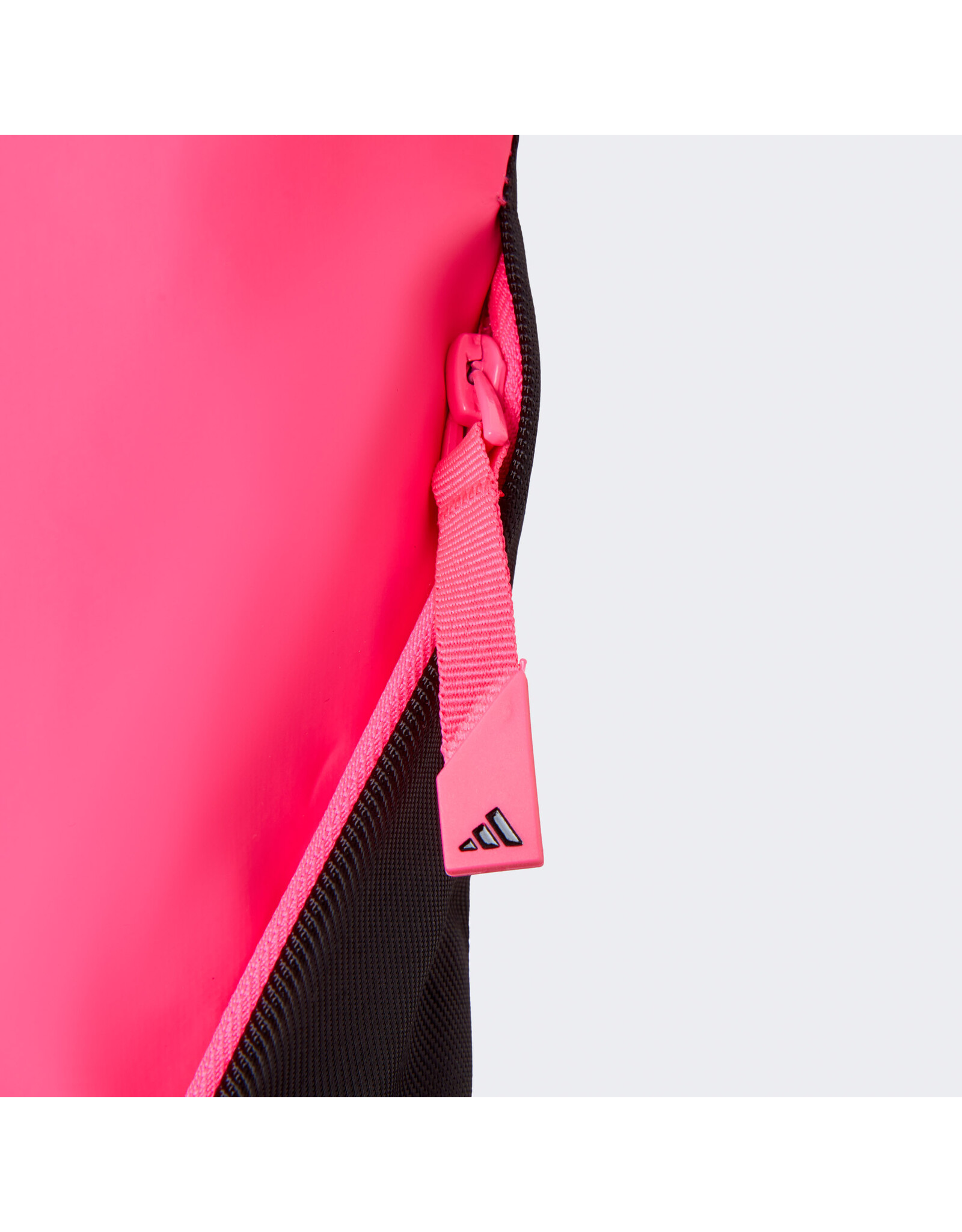 Adidas VS .6 Stick Sleeve-Black - Lucid Pink