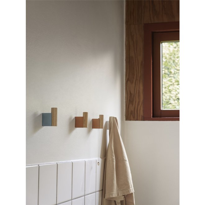 Muuto Attach Coat Hook s/2 Oak/Pale Blue