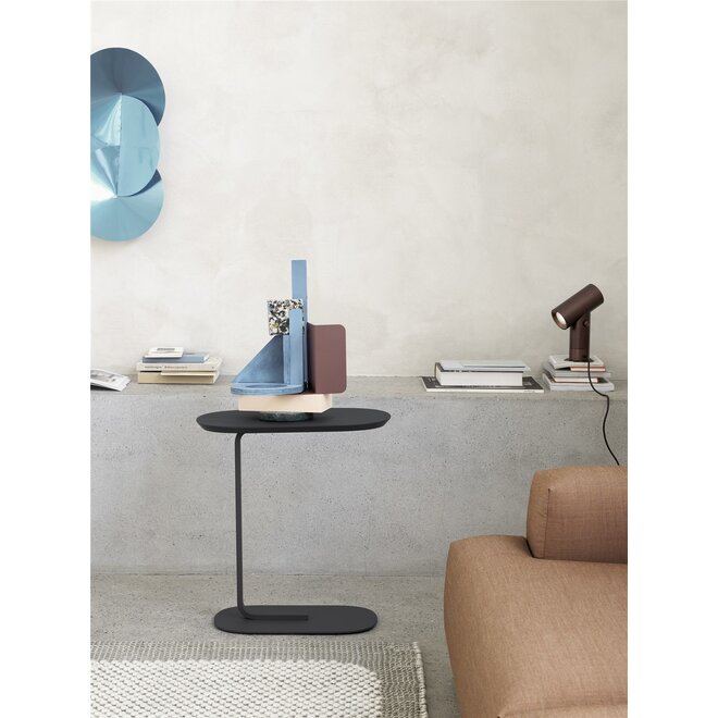 Muuto Relate Side Table Low Black Showmodel