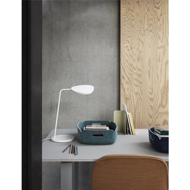 Muuto Leaf Table Lamp