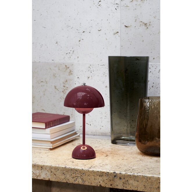 &Tradition Flowerpot Portable Lamp VP9 Dark Plum