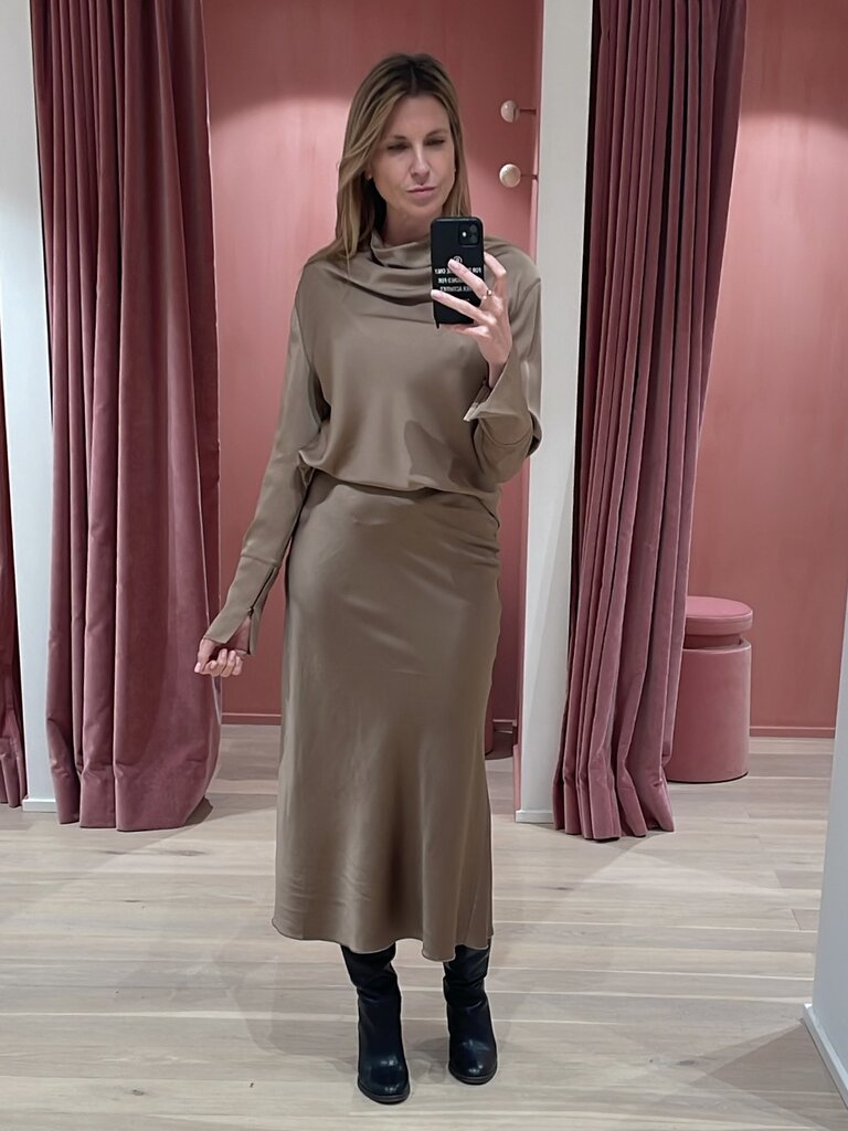 Ahlvar Gallery Silk skirt / Sand