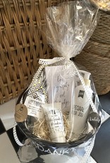 Bedankt pakket in emmer - voetenbadje, handzeep, handcreme Bedankt pakket in emmer - voetenbadje, handzeep, handcreme