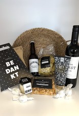 Kerstpakket wijn en bier in mand