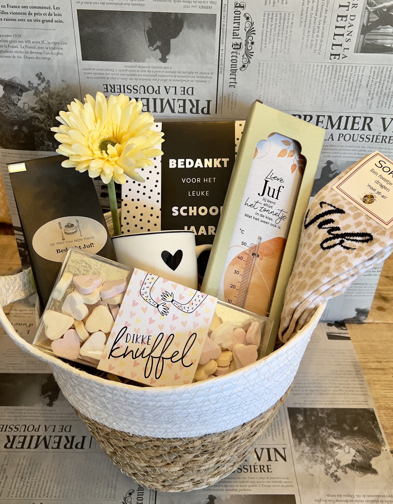 Voor de Juf - Cadeaupakket  Knuffel in mand