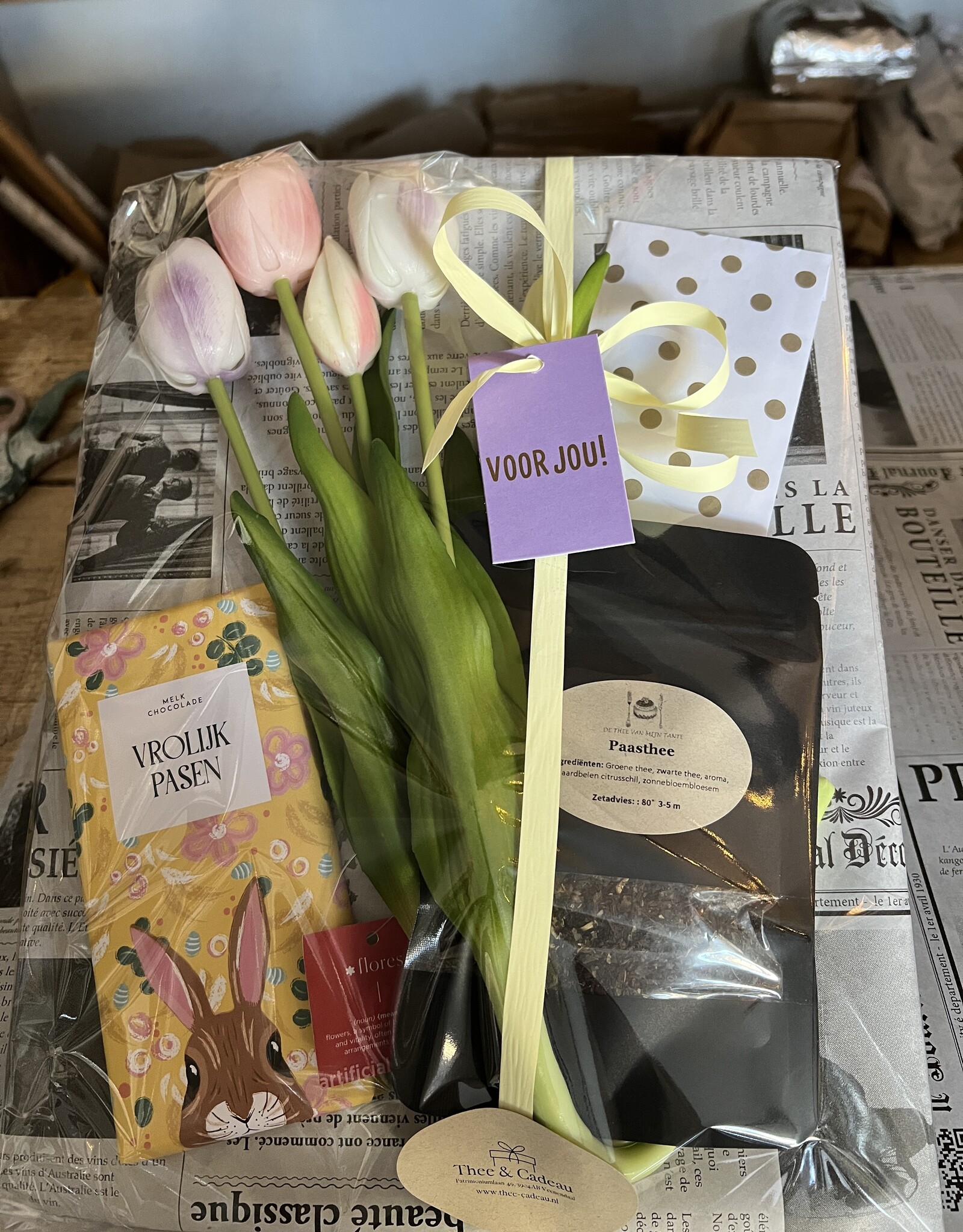 Paaspakket Vrolijk Pasen met Tulpen