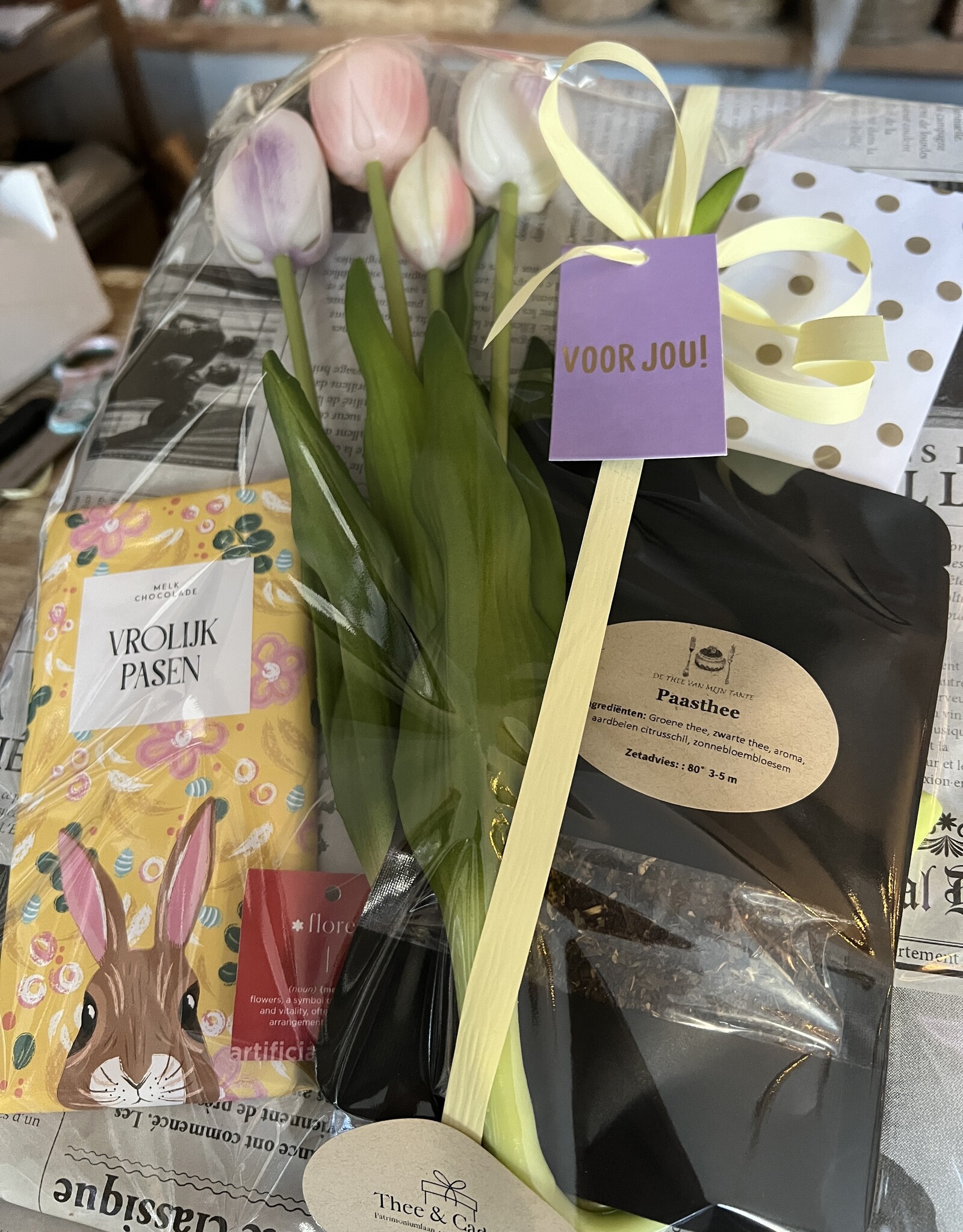 Paaspakket Vrolijk Pasen met Tulpen