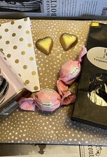 Verjaardagspakket Theepakket met verjaardagsthee, theeblikje en chocolade