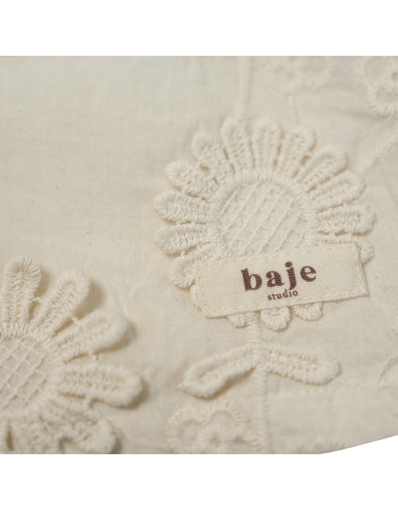 Baje Studio Neale Blouse 3D Embroidery Creme