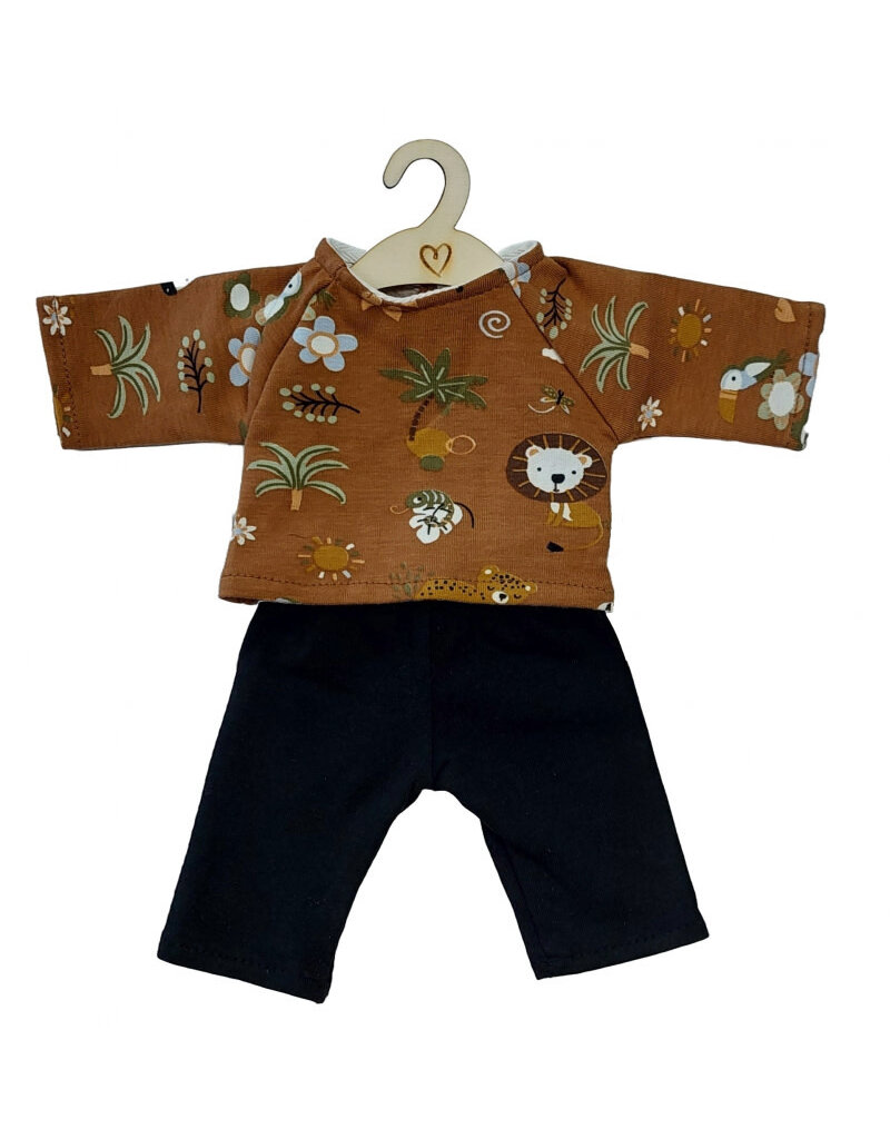 Hollie Poppenbroek en -shirt safari