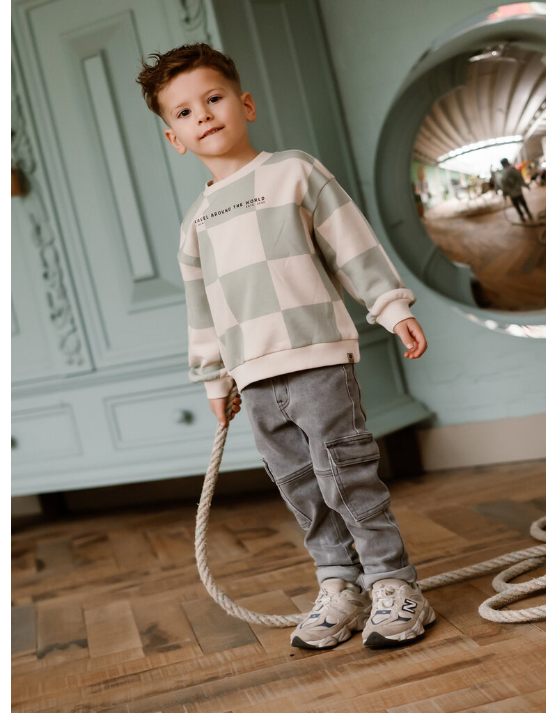 Daily Seven 2600 Straight Cargo Fit