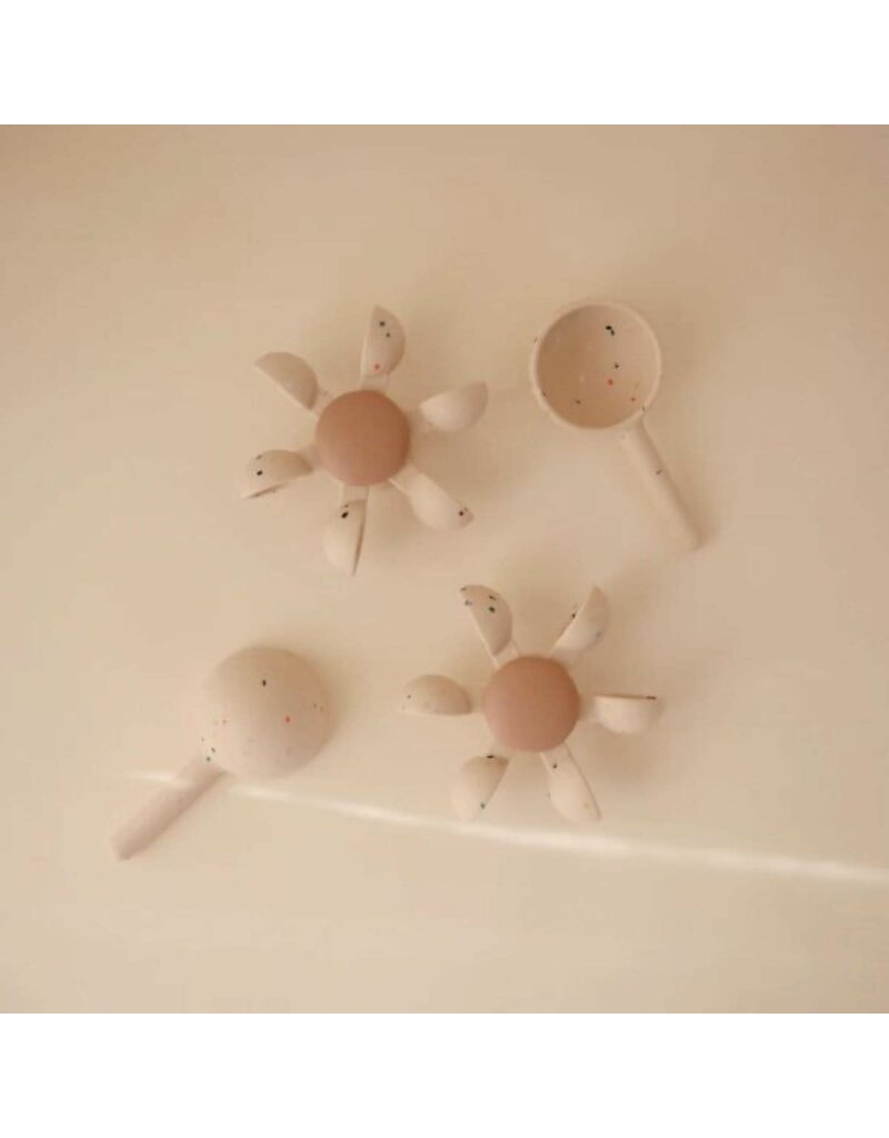 Mushie Bath Toy Water Wheel