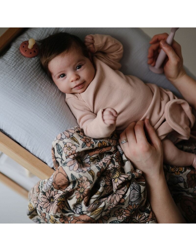 Mushie Swaddle Retro Flowers