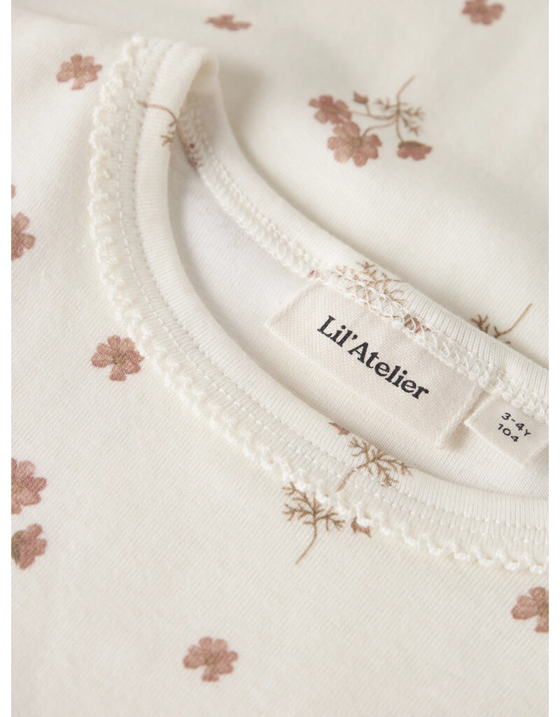 Lil' Atelier Layo Sig Slim Top Coconut Milk Flower