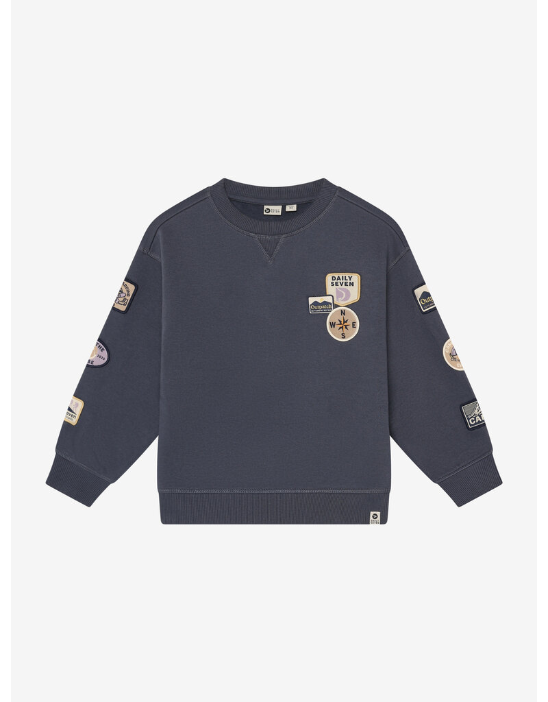 Daily Seven Oversized Sweater Badges Odyssey Gray