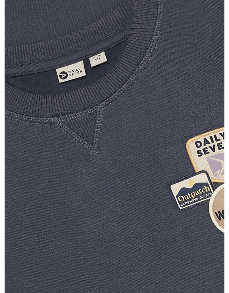 Daily Seven Oversized Sweater Badges Odyssey Gray