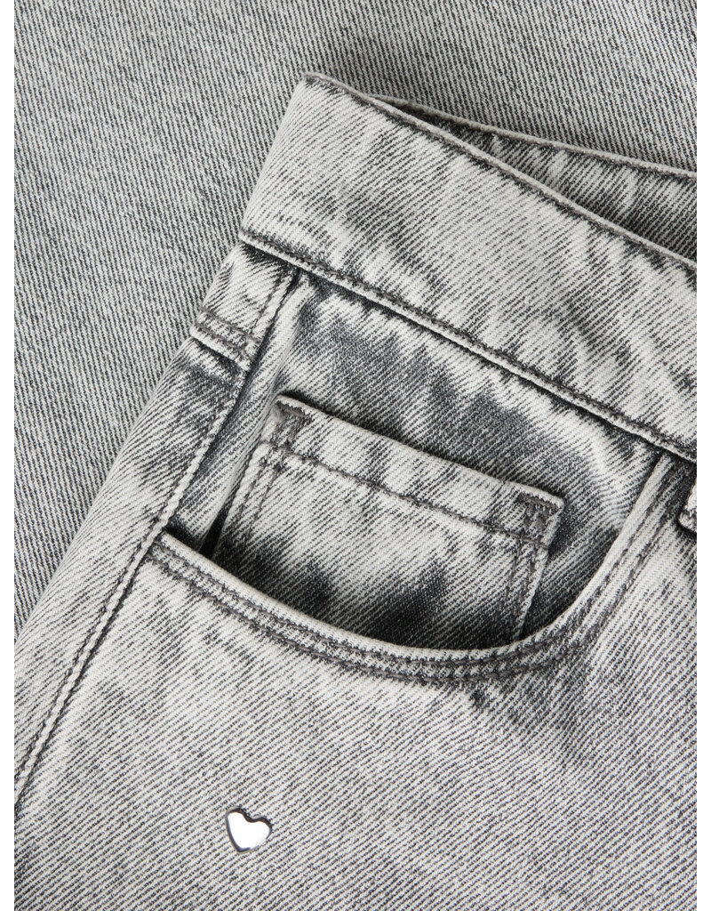 name it Rose Wide Heart Studs Light Grey Denim