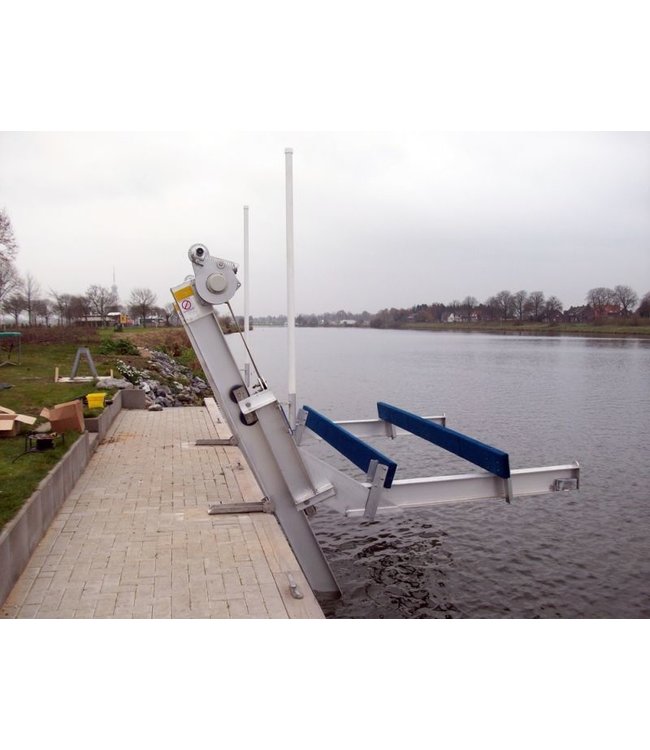 Elevator - Fixed boatlift, systems from 680 till 18,000 kg