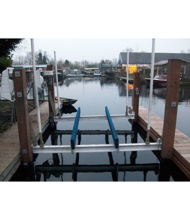 Gatorvator - Fixed boatlift, systems from 1.800 till 15.000 kg