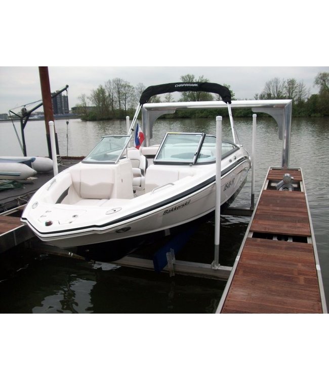 Multivator - Drijvende Bootlift, leverbaar van 2.000 tot 9.000 kg