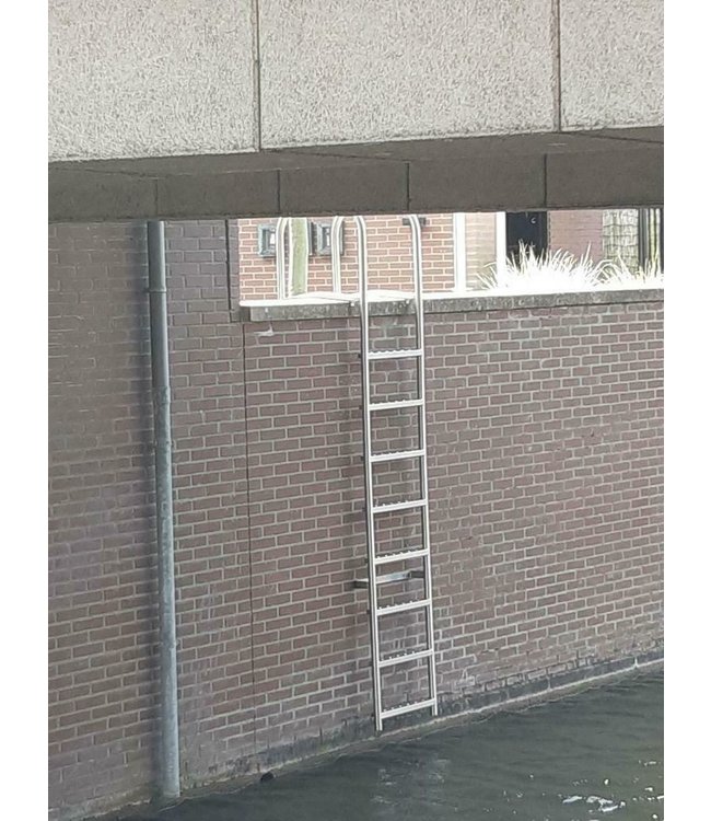 Quay stairs in stainless steel 304 or 316 (made to measure / according to specifications)