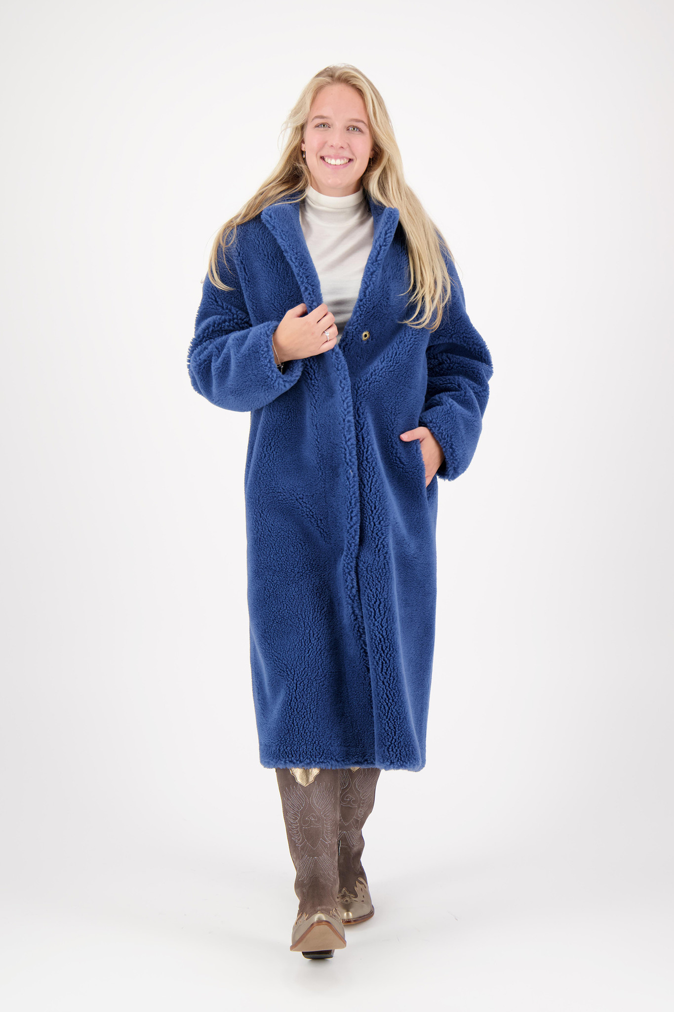 Studio AR by Arma - Florence Teddy Coat - Blue