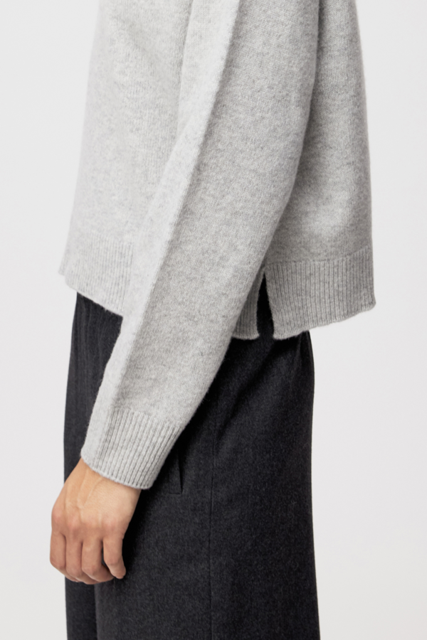 Lyzima Pullover - Light Grey
