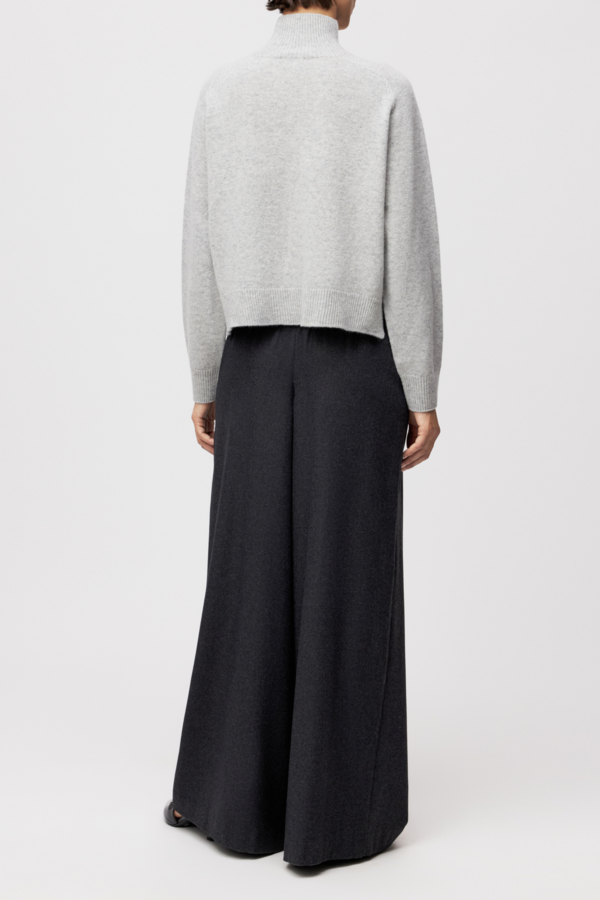 Lyzima Pullover - Light Grey