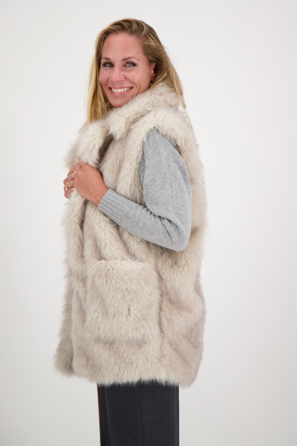 Plushy Waistcoat - Peyote