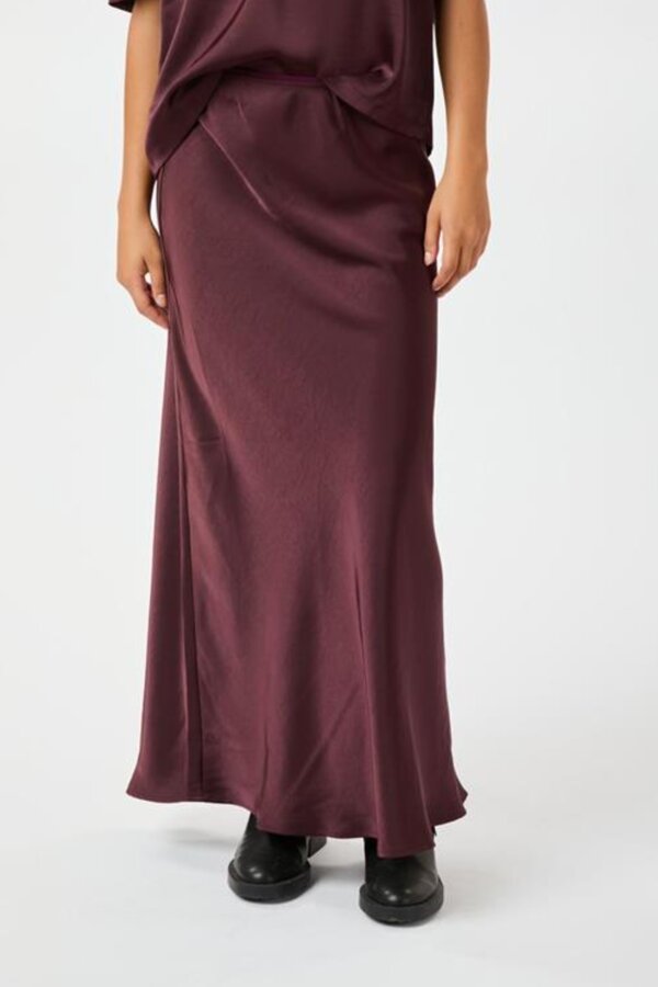 Vicky Heavy Sateen Skirt - Burgundy