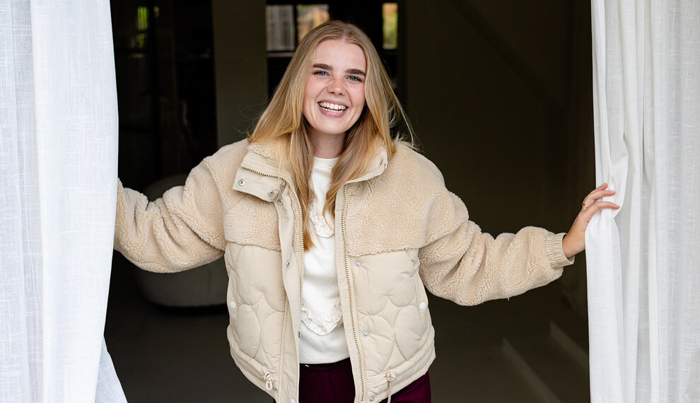 Gezellig en warm de winter in met stijlvolle winterjassen