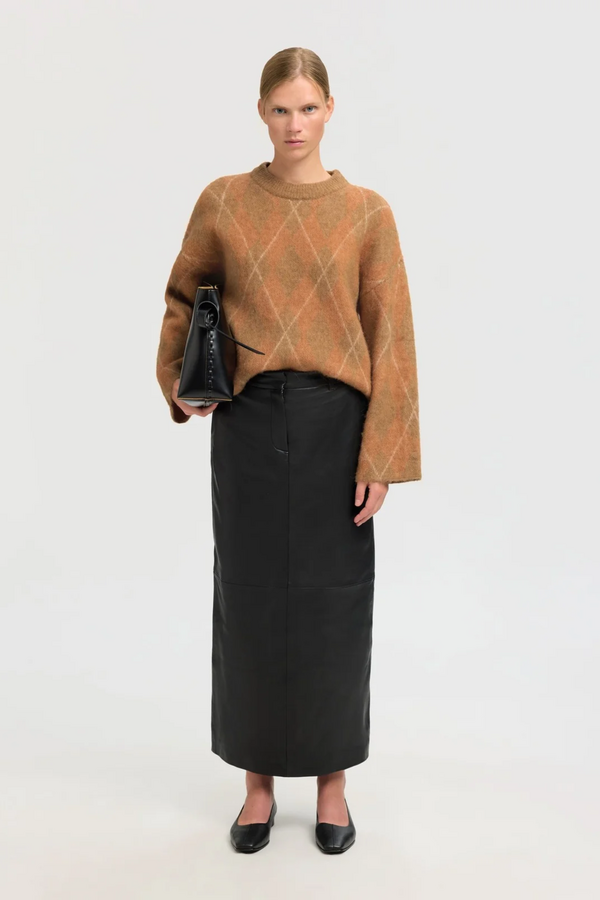 Lulu Brushed Argyle Knit O-Neck - Golden Brown